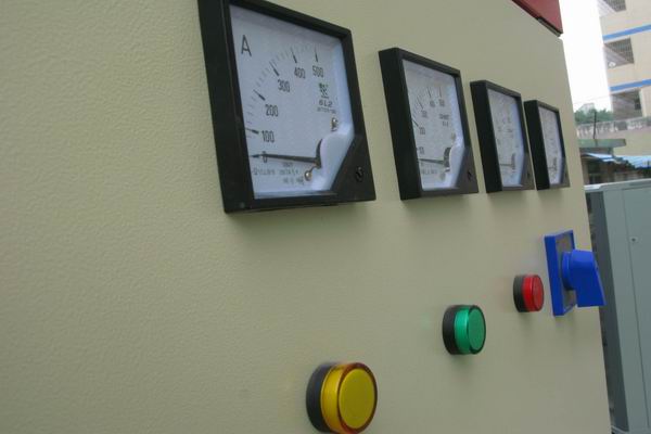 土默特右配电柜-3683讲讲配电柜注意事项